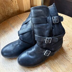 Vintage/New Roxy Black Ankle Boots